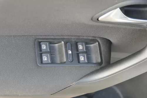 VW Polo 6R 1x Türverkleidung Verkleidung Tür 4/5-Türer vorne links schwarz (181249)