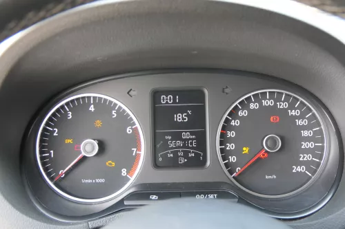 VW Polo 6R Tacho Tachometer Kombiinstrument 81.799km 6R0920860D Benziner  (181257)