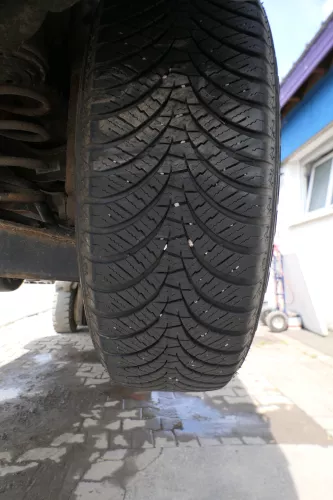 4x Golf 5 6 Alufelgen 195/65R15 91H Allwetterreifen Reifen 2x6mm KBA 47095  (181365)