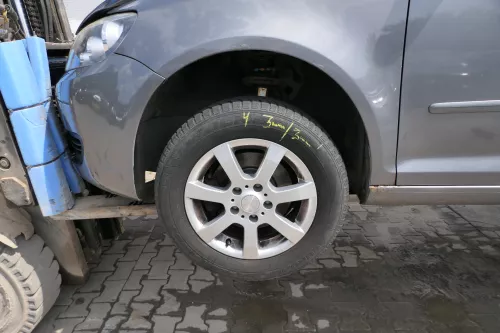 4x Golf 5 6 Alufelgen 195/65R15 91H Allwetterreifen Reifen 2x6mm KBA 47095  (181365)