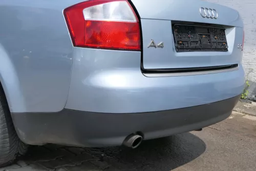 Audi A4 8E B6 Limousine Stoßstange hinten mit Spoiler blau LY7R (181469)