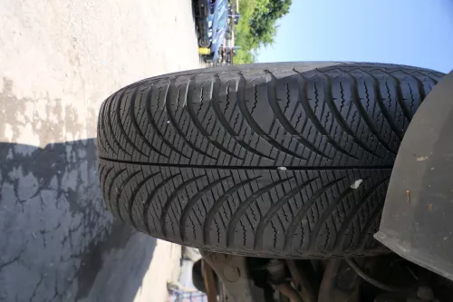 4x A4 8E A6 4B Alufelgen 195/65 R15 91T Allwetterreifen Reifen 6-8mm 8E0601025 (181528)
