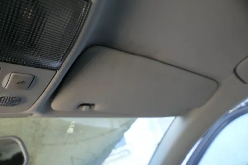 Audi A4 8E B6 Sonnenblenden Sonnenblende vorne rechts 8E0857552  silber (181568)