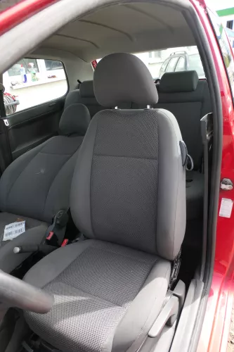 VW Fox Sitz Fahrersitz vorne links OHNEAirbag höhenverstellbar  (181812)