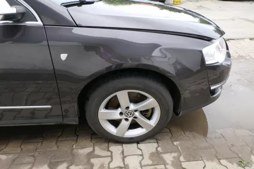 VW Passat 3C Kotflügel vorne rechts braun LC8Z 3C0821022