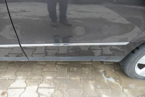 VW Passat 3C Kombi Variant Tür hinten links schwarz LC8Z -OHNE Anbauteile (181885)