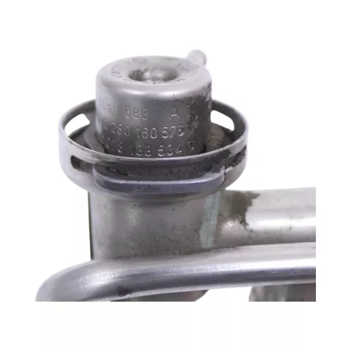 Audi A4 8E B6 B7 06B133681L ALT 96kw 2,0 Einspritzleiste Leiste Leitung (182079)