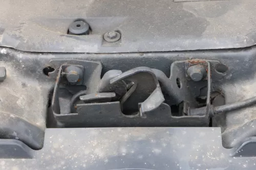 VW Golf 3 Cabrio 1E 4 Motorhaube Motorhaubenschloß Schloß Klappenschloß vorn 