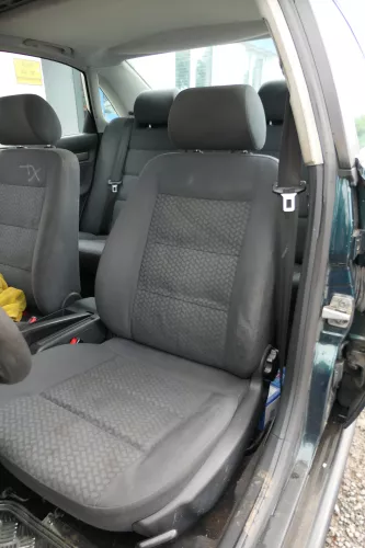 Audi A4 B5 Sitz Fahrersitz vorne links höhenverstellbar  (182208)