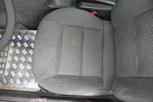 Audi A4 B5 Sitz Fahrersitz vorne links höhenverstellbar  (182208)