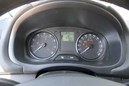 Skoda Fabia Roomster Tacho Tachometer Kombiinstrument 127.000km 5J0920810E Benzi (182253)
