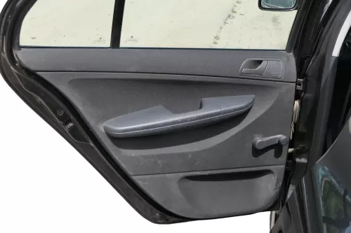 1 x Skoda Fabia 6Y Türverkleidung Verkleidung Tür hinten links schwarz onyx (182302)