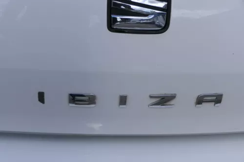 Seat Ibiza 6J Heckklappe Klappe hinten 2/3-Türer weiß LB9A mit Scheibe (182447)