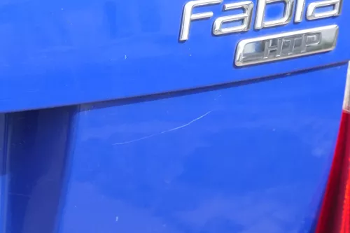 Skoda Fabia 5J Limousine Schrägheck Heckklappe hinten mit Scheibe blau LF5K (182554)