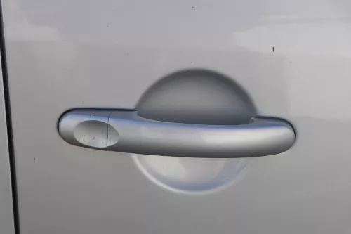 VW Touran 1T 1T3 Tür vorne rechts Beifahrertür silber LA7W - ohne Anbauteile (182595)