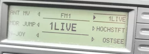 VW Golf 5 Radio CD Player Original RCD300 1K0035186J mit Code (182607)