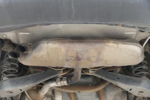 VW Touran Auspuff Endschalldämpfer hinten 2,0 FSI Motor BLX BMY BLR Mittelschall (182615)