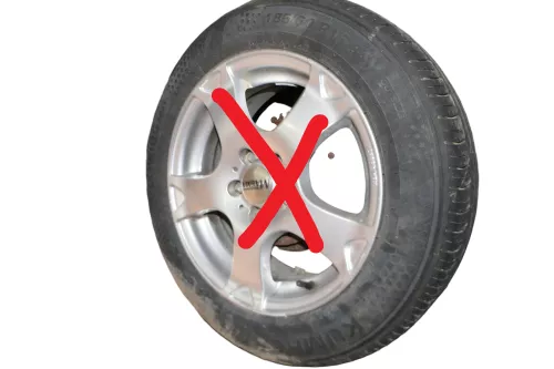 2x Golf 3 9N 6Y Reifen 185/60 R15 84H Sommerreifen 2x ca. 7-8mm NUR REIFEN M+S (182658)