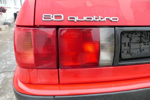 Audi 80 8C Kombi Avant Stoßstange hinten Spoiler rot LY3H (182828)