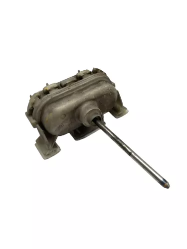 Audi 80 A6 4A A8 Stellmotor Öffnen Tankklappe Tank Tankverschluß 4A0862153A  (182838)