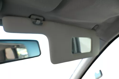 Audi 80 Sonnenblende vorne rechts grau platin Spiegel 893857552J  (182891)