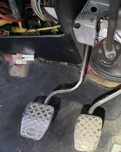 Audi 80 8C Kupplungspedal Kupplung Pedal + Geber 8G1721315  (182930)