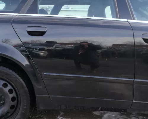 Audi A4 B6 8E nur Türblatt Tür hinten rechts schwarz LY9B Kombi+Limo   -Kratzer! (183002)