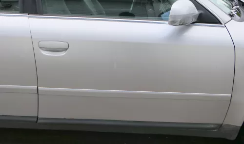 Audi A6 4B C5 Tür nur Türblatt vorne rechts Beifahrertür silber grau LY7W (183044)