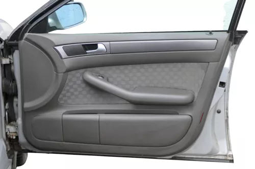 1x A6 4B Türverkleidung Verkleidung Tür vorne rechts swing grau (183046)