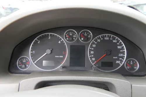 Audi A6 4B Tacho Tachometer Kombiinstrument XXX.000km 4B0920933G 2,5 TDI (183049)