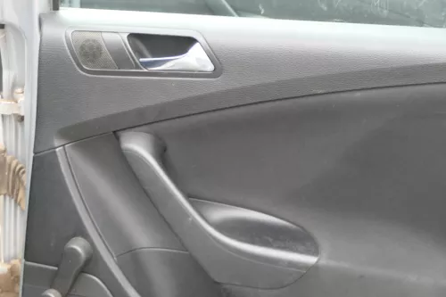 1x VW Passat 3C Variant Türverkleidung Verkleidung Tür hinten rechts schwarz (183106)