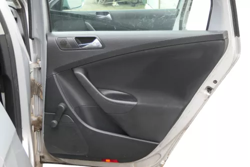 1x VW Passat 3C Variant Türverkleidung Verkleidung Tür hinten rechts schwarz (183106)