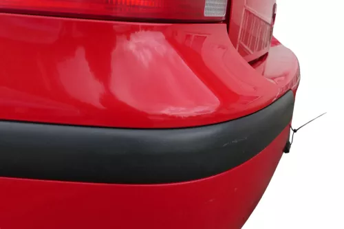 VW Golf 4 Limousine Stoßstange hinten Heckstoßstange Stoßfänger rot LP3G (183219)