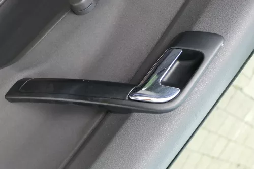 1x VW Polo 9N Türverkleidung Verkleidung Tür vorne rechts 2/3-Türer Griff Öffner (183317)