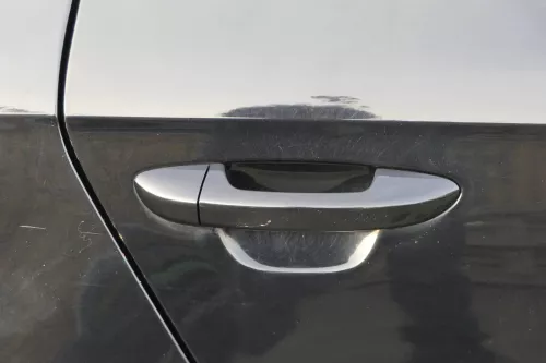 1x VW Passat 3C Türgriff Tür Griff vorne / hitnen rechts außen schwarz LC9X