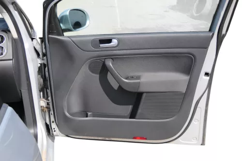 VW Golf Plus 5M 1x Türverkleidung Verkleidung Tür vorne rechts schwarz 