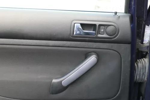 1x VW Golf 4 1J Kombi Türverkleidung Verkleidung Tür hinten links schwarz  (183491)