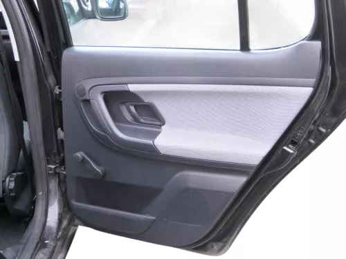 1x Skoda Fabia 5J Stufenheck Türverkleidung Verkleidung Tür hinten rechts Griff (183596)