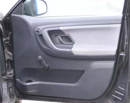 1x Skoda Fabia 5J Stufenheck Türverkleidung Verkleidung Tür vorne rechts (183598)