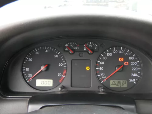 VW Passat 3B Tacho Tachometer Kombiinstrument 208.000km 3B1919860 Benziner (183629)
