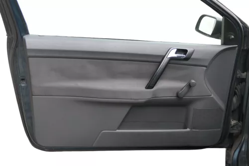 1x VW Polo 9N Türverkleidung Verkleidung Tür vorne links 2/3-Türer Griff Öffner (183648)