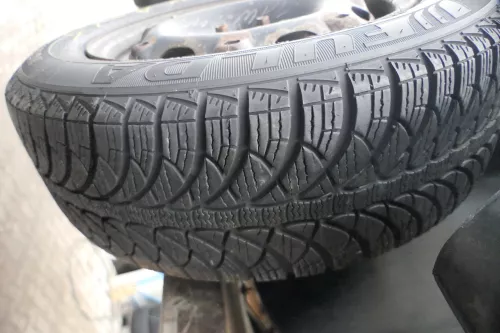 4x Polo 6R 9N Ibiza Felgen 185/60 R14 T Winterreifen M+S 6jx15 ET38 Reifen 6-8mm (183655)