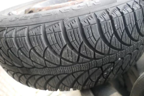 4x Polo 6R 9N Ibiza Felgen 185/60 R14 T Winterreifen M+S 6jx15 ET38 Reifen 6-8mm (183655)