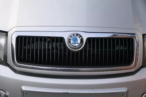 Fabia 6Y Stoßstange Stoßfänger vorne grau silber LF7T Facelift-Gitter NSW-MÄNGEL (183656)