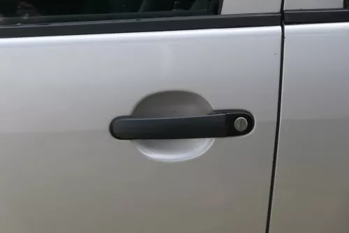 Fabia 6Y Kombi + Limousine Tür vorne links Fahrertür grau LF7T silber ohneAnba (183676)