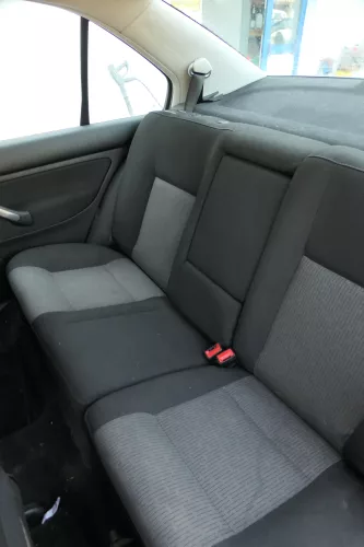 VW Bora Limousine Stufenheck Sitz Rückbank Rücksitzbank Sitzfläche Sitze  (183702)