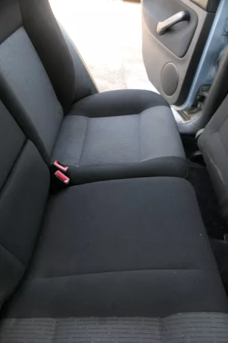VW Bora Limousine Stufenheck Sitz Rückbank Rücksitzbank Sitzfläche Sitze  (183702)