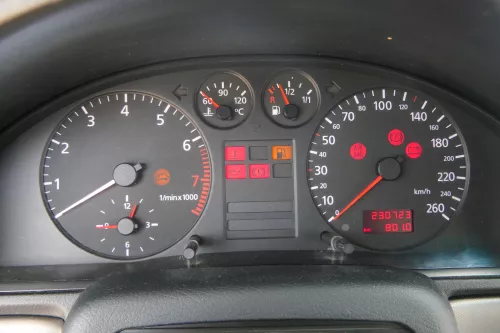 Audi A4 B5 Tacho Tachometer Kombiinstrument 230000km 8D0919861C Benziner 1,8 ADR (183777)