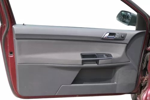 1x VW Polo 9N Türverkleidung Verkleidung Tür vorne links 2/3-Türer Griff Öffner (183820)