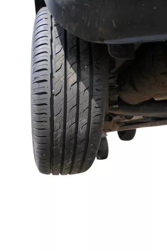 4x VW Polo 9N 6R Felgen Reifen 195/55 R15 85V Sommerreifen ca. 4-6mm (183832)
